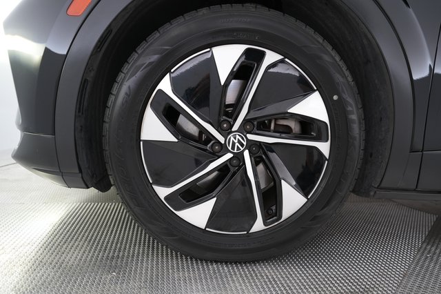 2021 Volkswagen ID.4 — photo 15 of 22