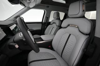 2023 Rivian R1T — photo 3 of 21