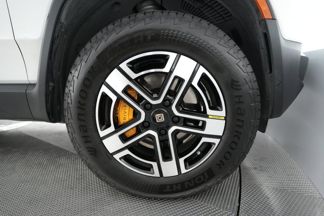 2023 Rivian R1T — photo 15 of 21
