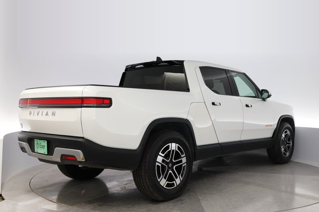 2023 Rivian R1T — photo 2 of 21