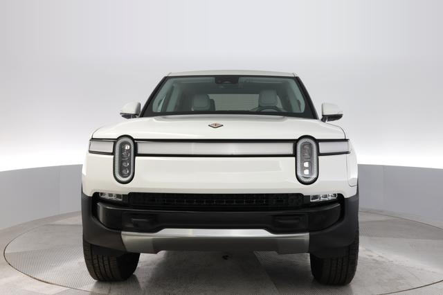 2023 Rivian R1T — photo 9 of 21