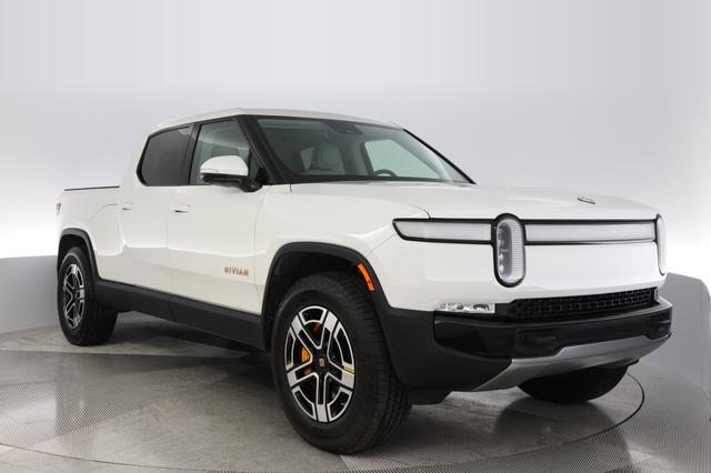 2023 Rivian R1T — photo 10 of 21