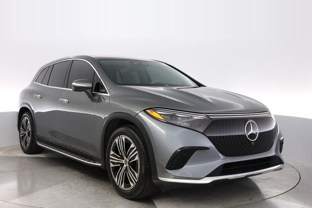2023 Mercedes-Benz EQS SUV — photo 10 of 23