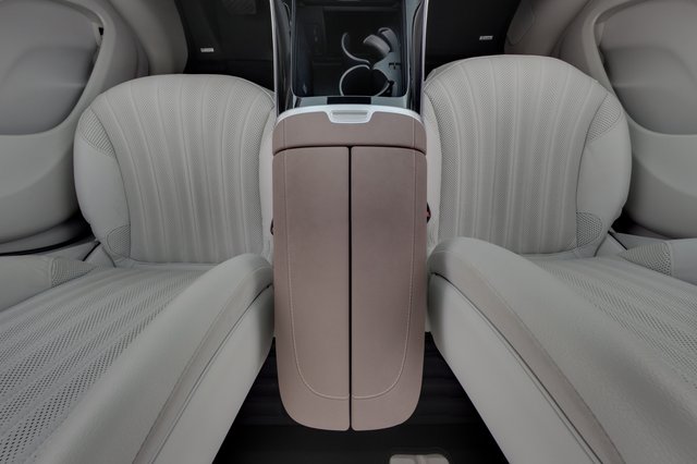 2023 Mercedes-Benz EQS SUV — photo 22 of 23