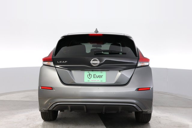 2023 Nissan LEAF — photo 12 of 23