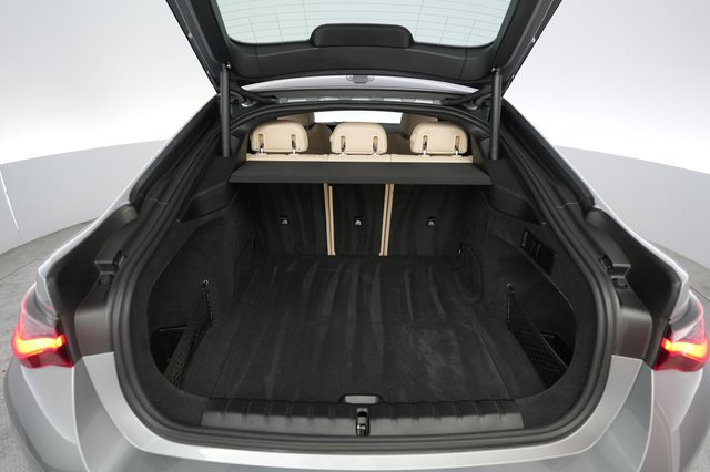2022 BMW i4 — photo 6 of 25