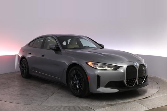 2022 BMW i4 — photo 10 of 25