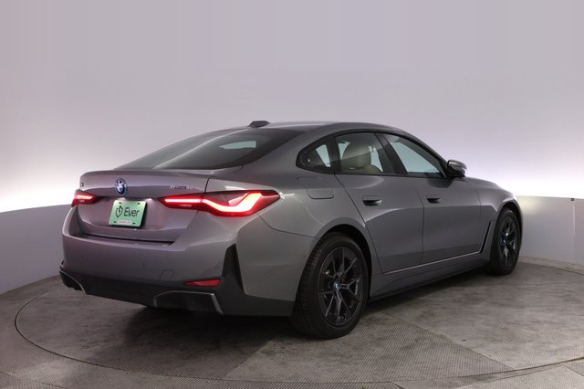 2022 BMW i4 — photo 2 of 25