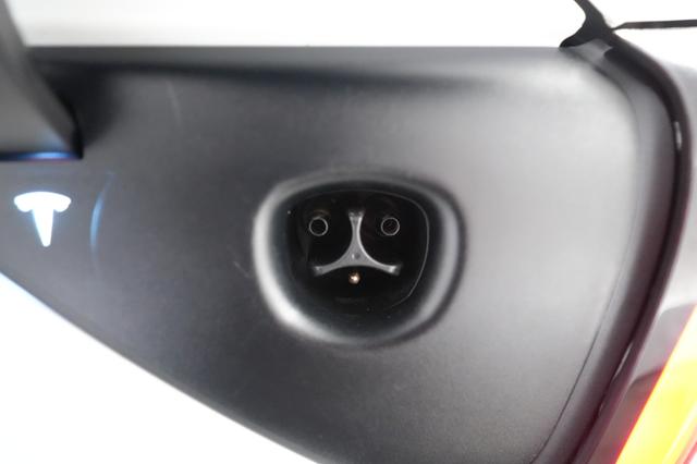 2023 Tesla Model Y — photo 8 of 26