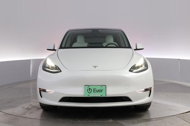 2023 Tesla Model Y — photo 9 of 26