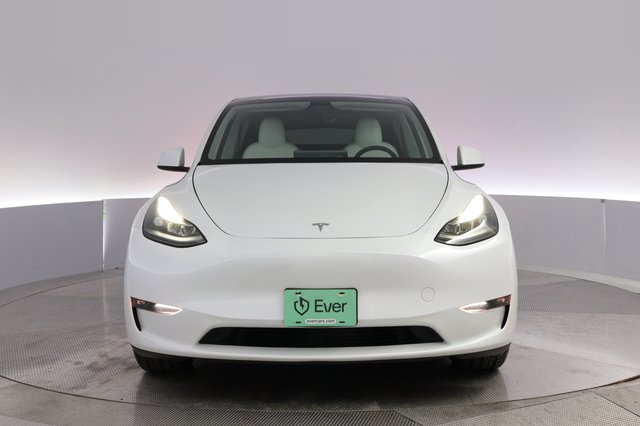 2023 Tesla Model Y — photo 9 of 26