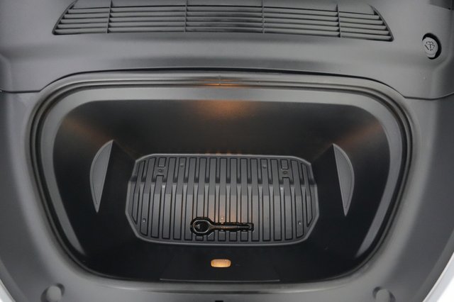 2023 Tesla Model Y — photo 23 of 26