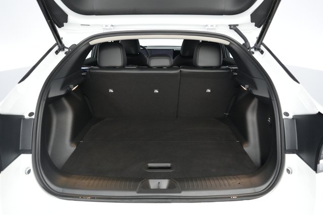 2026 Nissan LEAF — photo 6 of 24
