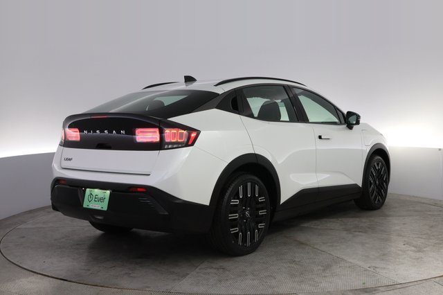 2026 Nissan LEAF — photo 2 of 24