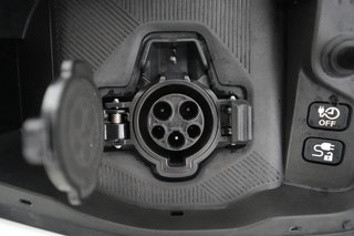 2026 Nissan LEAF — photo 8 of 24