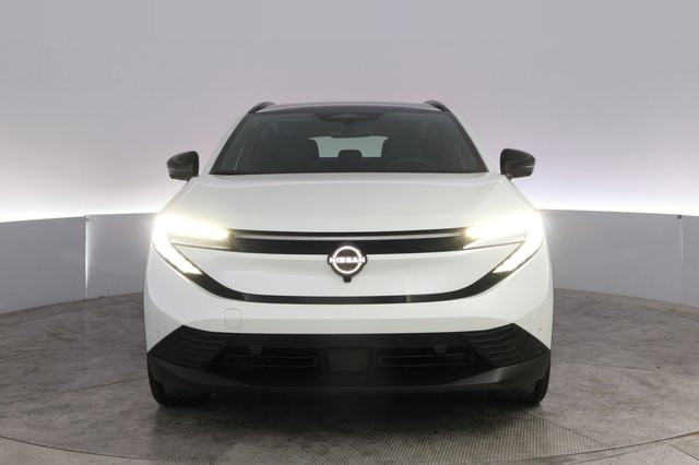 2026 Nissan LEAF — photo 9 of 24