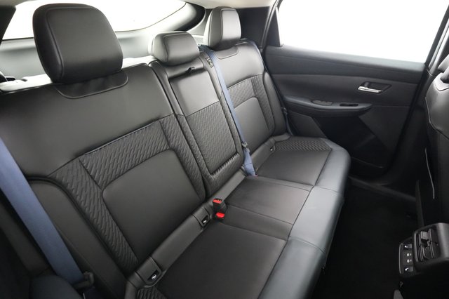 2026 Nissan LEAF — photo 4 of 24