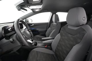 2021 Volkswagen ID.4 — photo 18 of 30