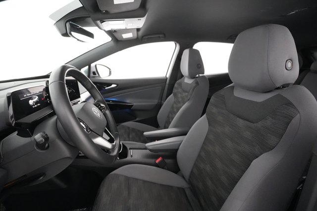 2021 Volkswagen ID.4 — photo 18 of 30