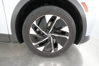 2021 Volkswagen ID.4 — photo 15 of 30