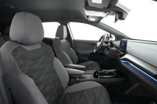 2021 Volkswagen ID.4 — photo 20 of 30