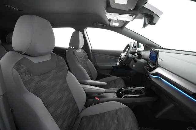 2021 Volkswagen ID.4 — photo 20 of 30