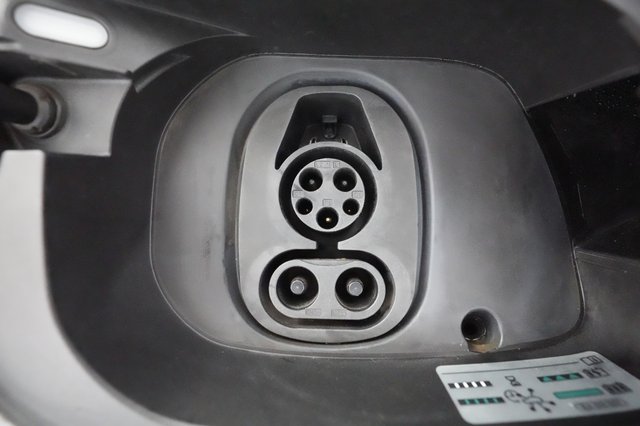 2021 Volkswagen ID.4 — photo 23 of 30