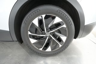 2021 Volkswagen ID.4 — photo 14 of 30