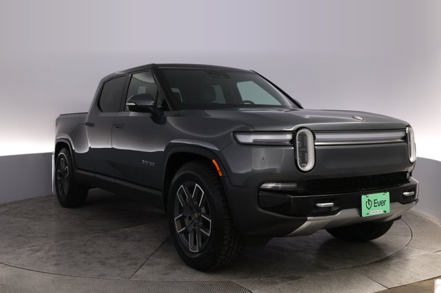 2025 Rivian R1T — photo 10 of 25