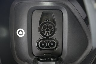2025 Rivian R1T — photo 8 of 25