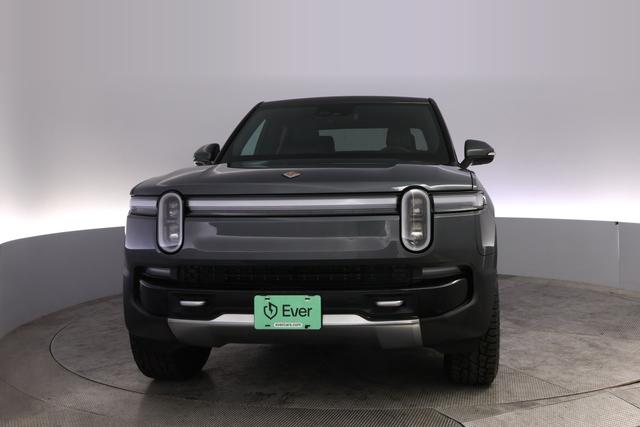2025 Rivian R1T — photo 9 of 25