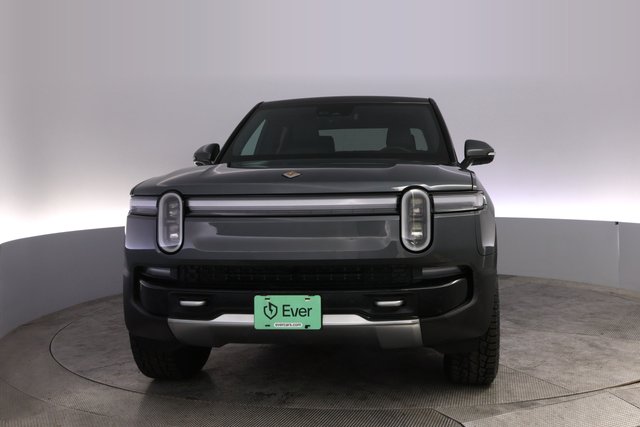 2025 Rivian R1T — photo 9 of 25