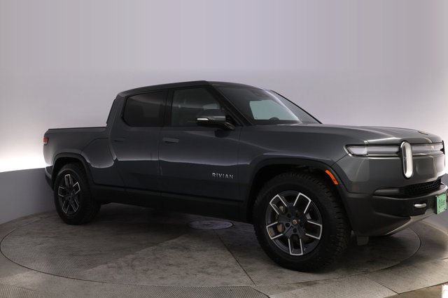 2025 Rivian R1T — photo 11 of 25