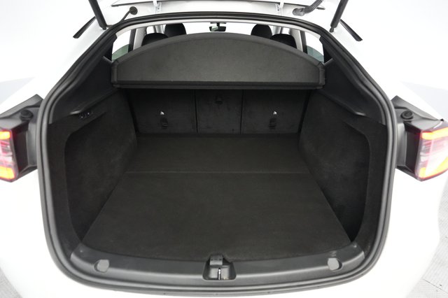 2023 Tesla Model Y — photo 6 of 23