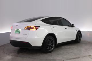 2023 Tesla Model Y — photo 2 of 23