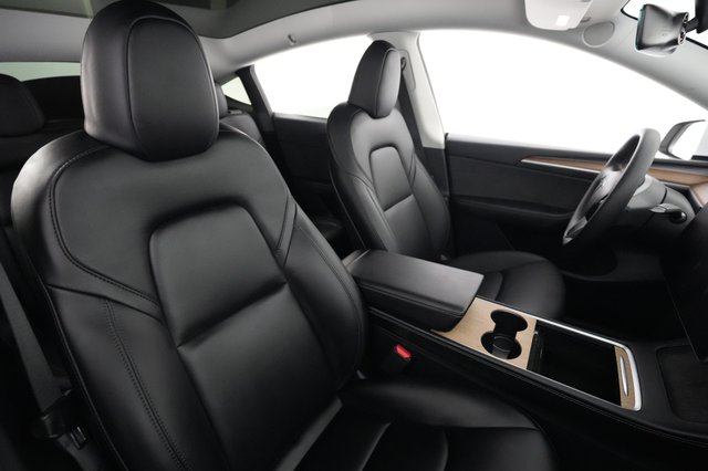 2023 Tesla Model Y — photo 18 of 23