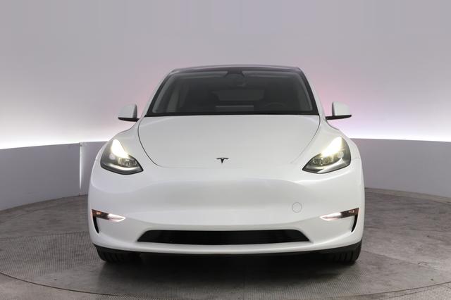 2023 Tesla Model Y — photo 9 of 23