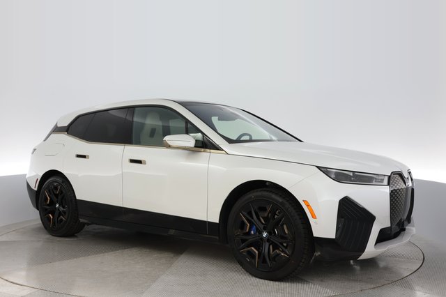 2023 BMW iX — photo 11 of 25