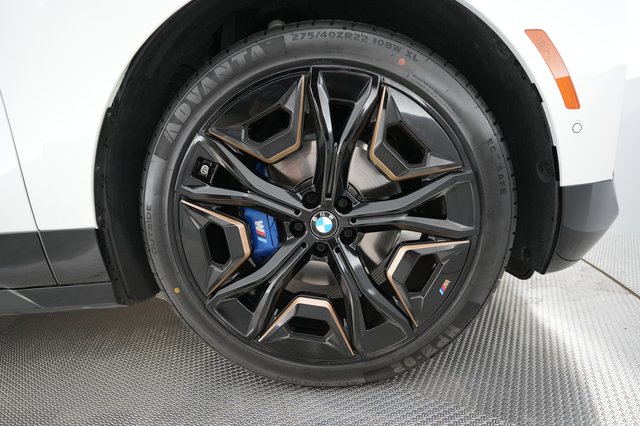2023 BMW iX — photo 16 of 25