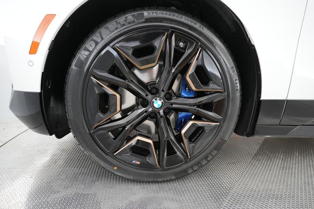 2023 BMW iX — photo 7 of 25