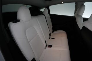 2023 Tesla Model Y — photo 4 of 28