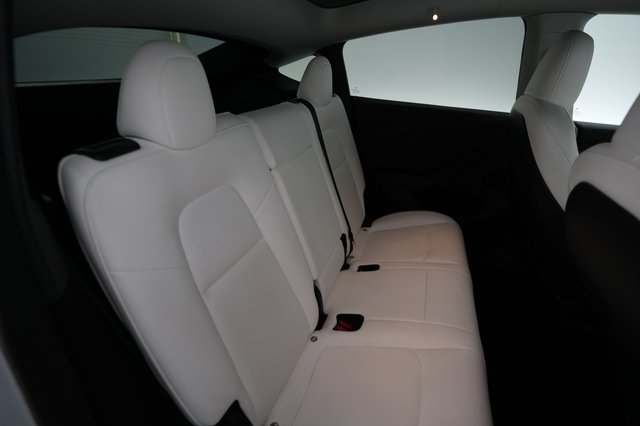 2023 Tesla Model Y — photo 4 of 28