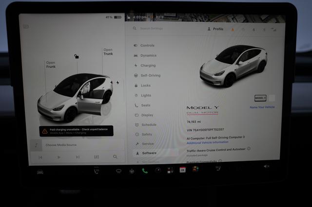 2023 Tesla Model Y — photo 5 of 28