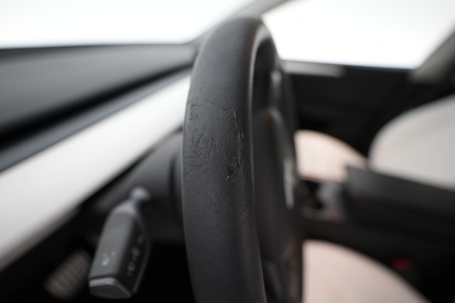 2023 Tesla Model Y — photo 26 of 28