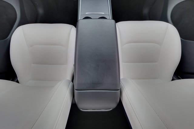 2023 Tesla Model Y — photo 22 of 28