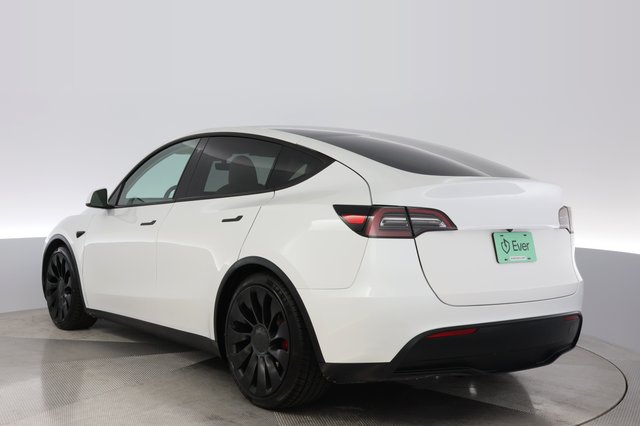 2023 Tesla Model Y — photo 13 of 28