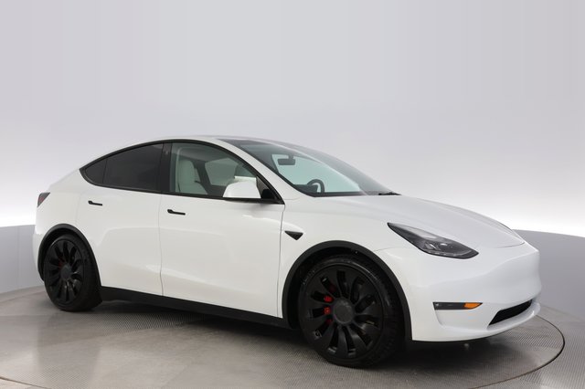 2023 Tesla Model Y — photo 11 of 28
