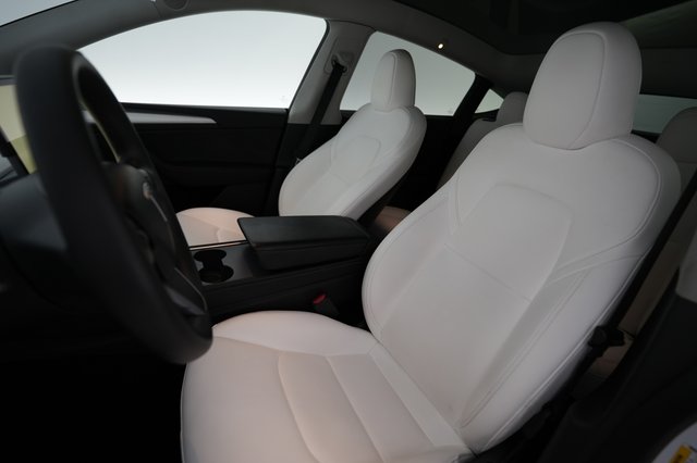 2023 Tesla Model Y — photo 3 of 28