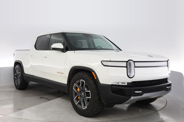 2022 Rivian R1T — photo 10 of 22