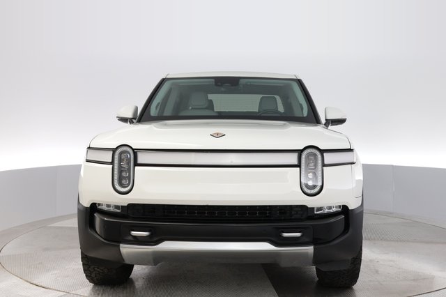 2022 Rivian R1T — photo 9 of 22